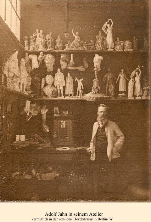 Adolf Jahn in seinem Berliner Atelier